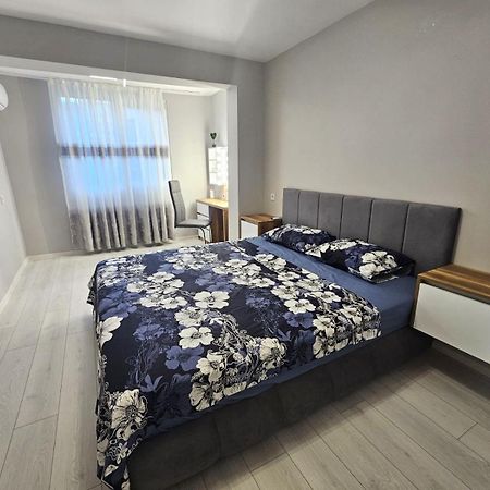 Apartment Bohemi With Free Parking Burgas Stad Buitenkant foto