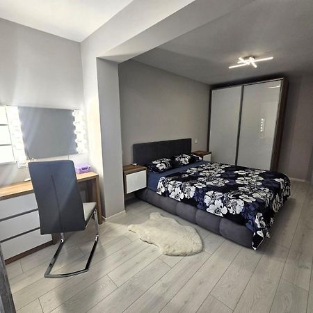 Apartment Bohemi With Free Parking Burgas Stad Buitenkant foto