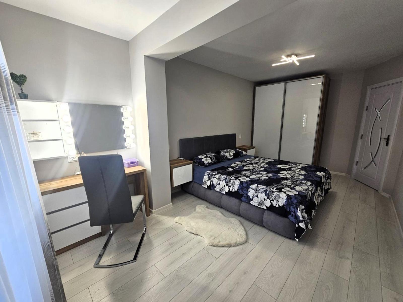 Apartment Bohemi With Free Parking Burgas Stad Buitenkant foto